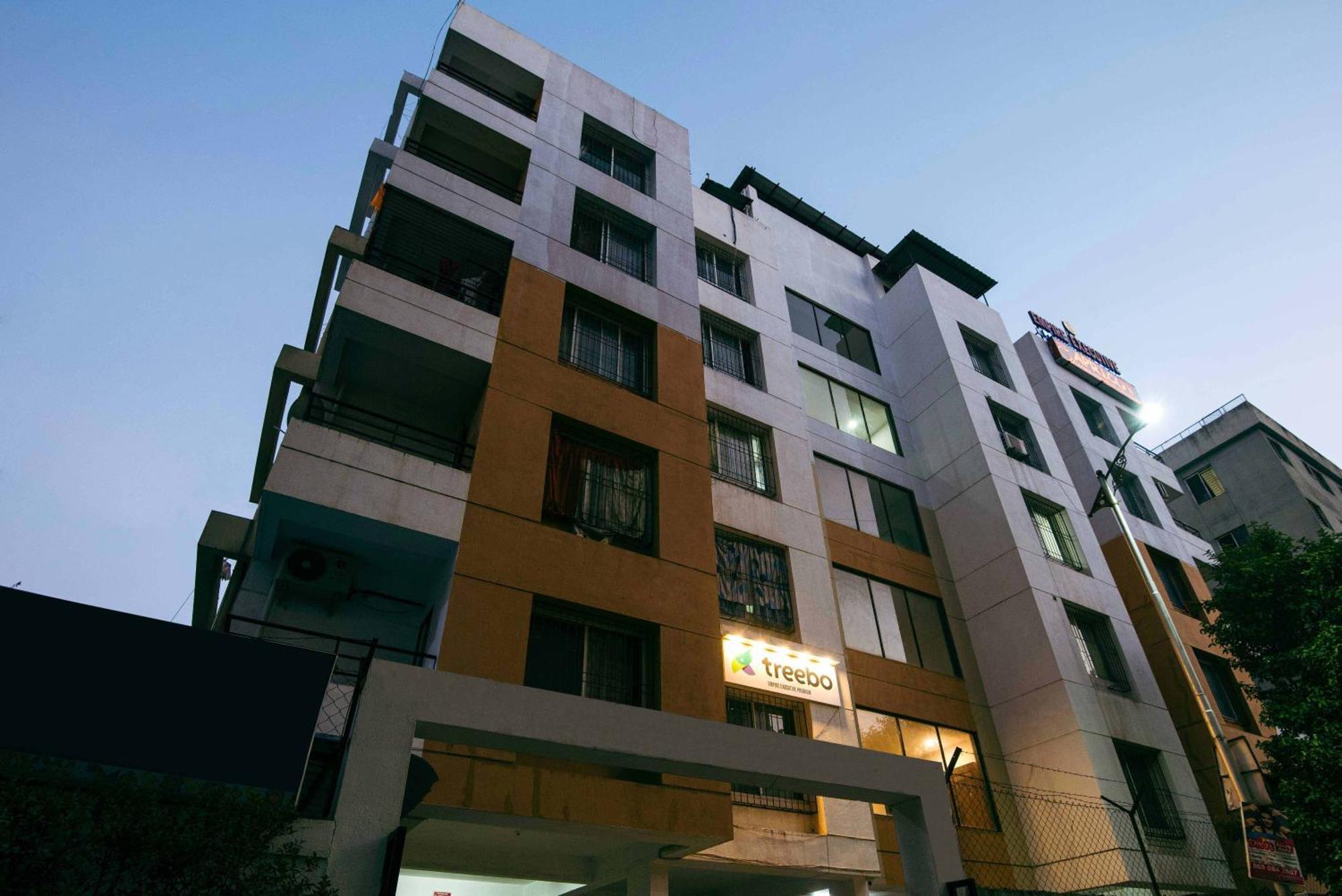 Treebo Empire Executive Premium, Hinjewadi 호텔 힌제와디 외부 사진